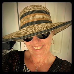 Meet your Posher, Dawn